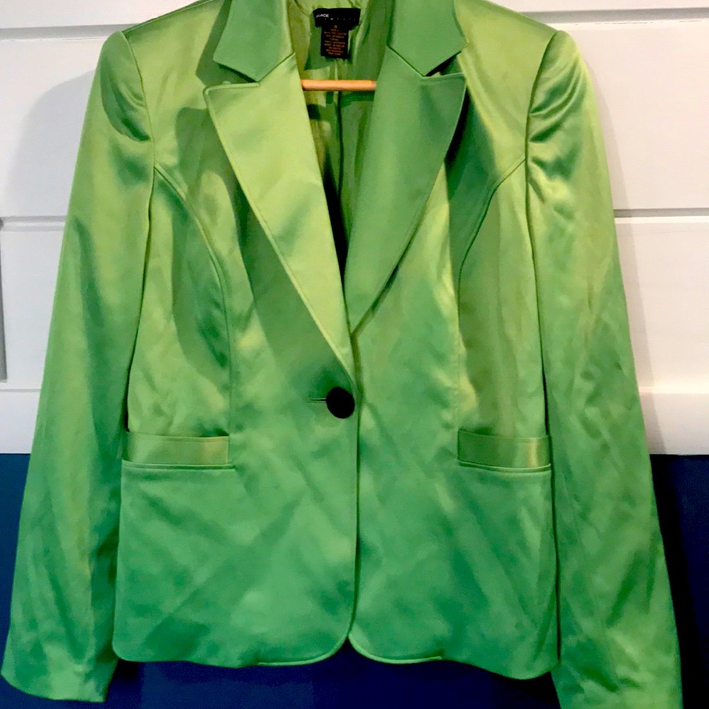 Grace Elements Satin like blazer